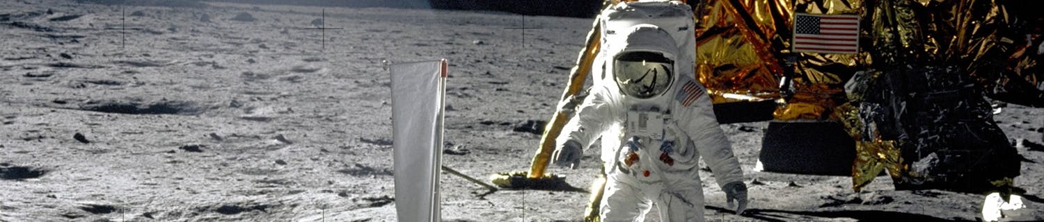 Astronautti Buzz Aldrin Kuussa